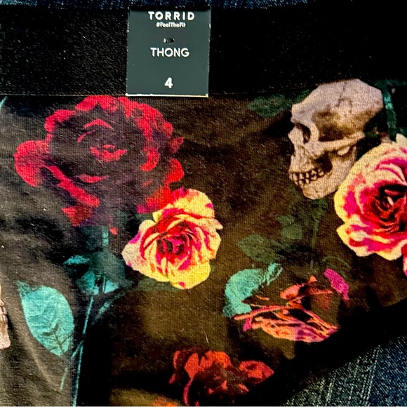 NWT Torrid Curve cotton/spandex thong panty, Torrid size 4 - Picture 2 of 3